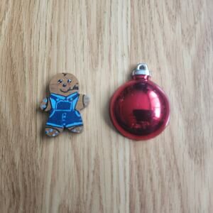 Vtg Christmas Magnet Lot Red Ornament & 1981 Wooden Gingerbread Holiday Decor